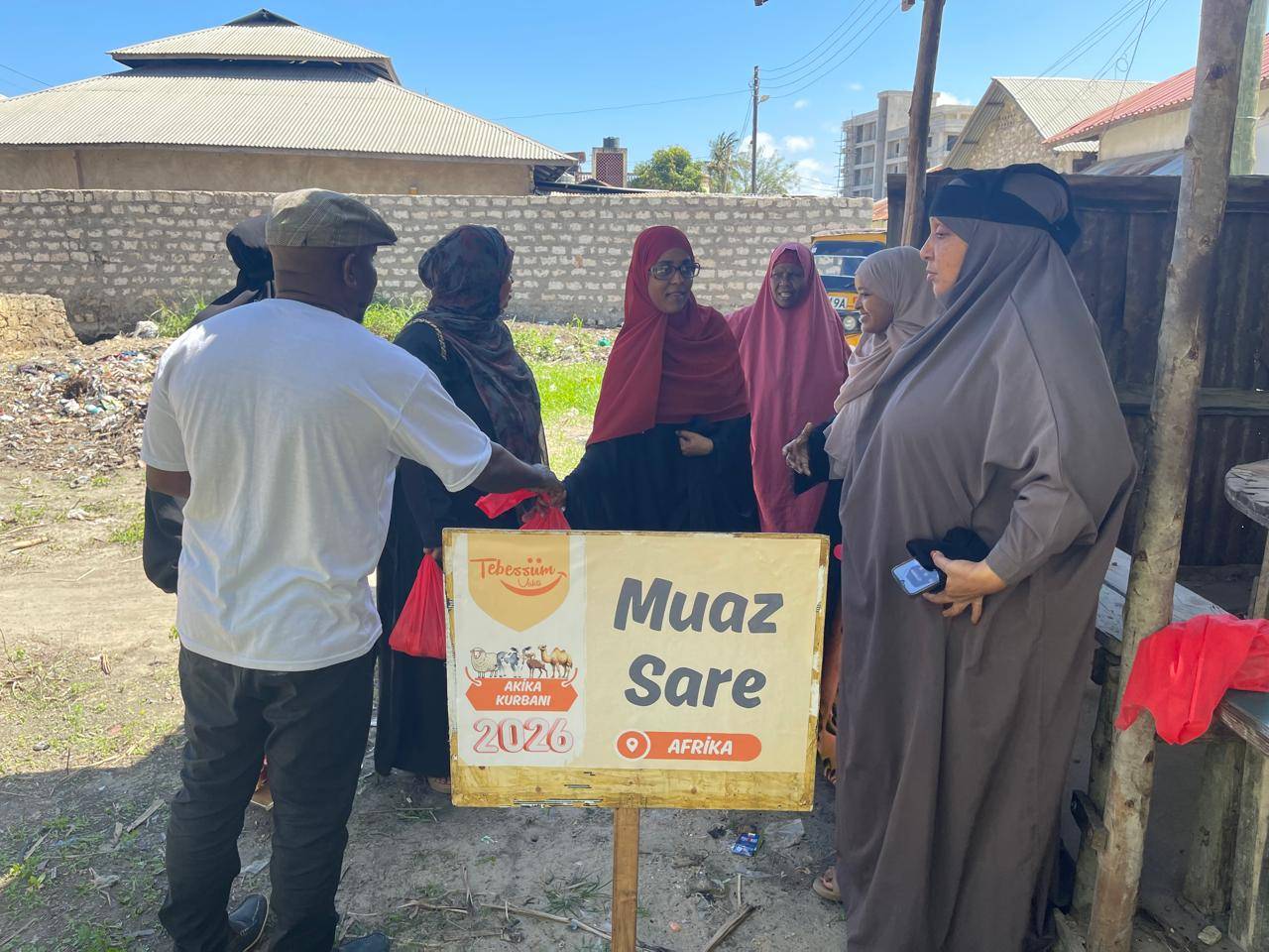 Nadhir Meat Distribution in Kisauni -  ( Muaz Sare )